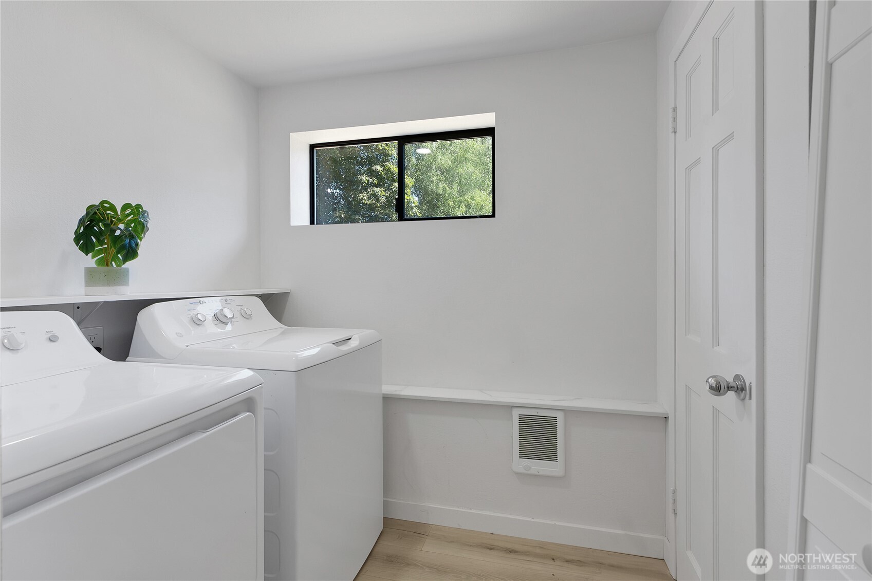3029 N Baltimore Property Photo 15