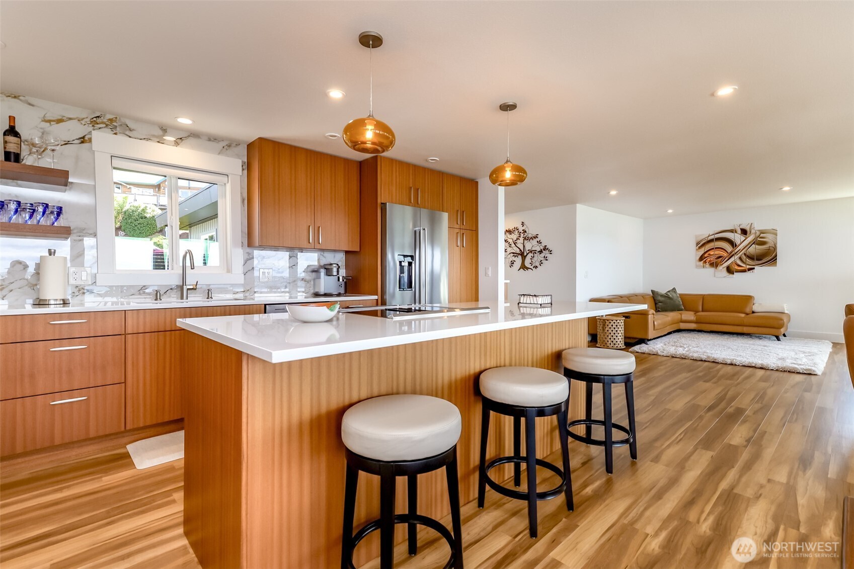 5564 Beverly Avenue Property Photo 8