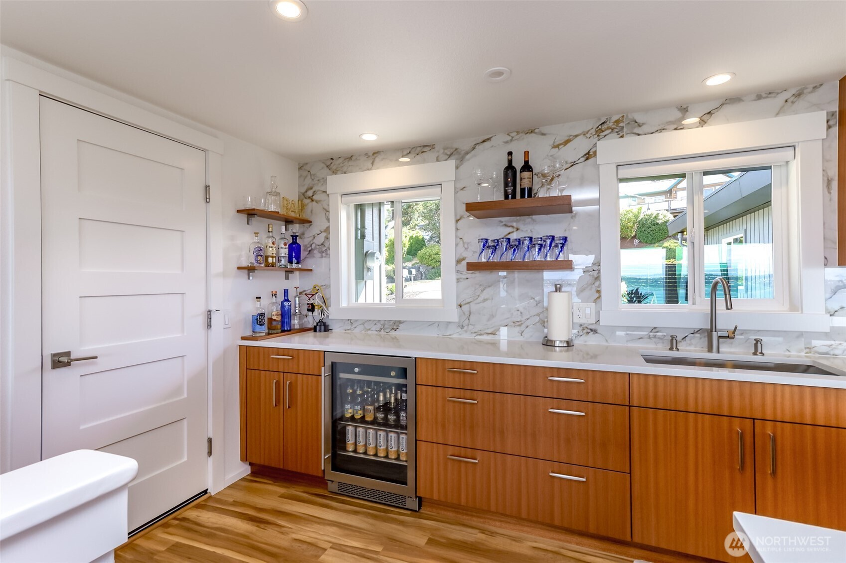 5564 Beverly Avenue Property Photo 10