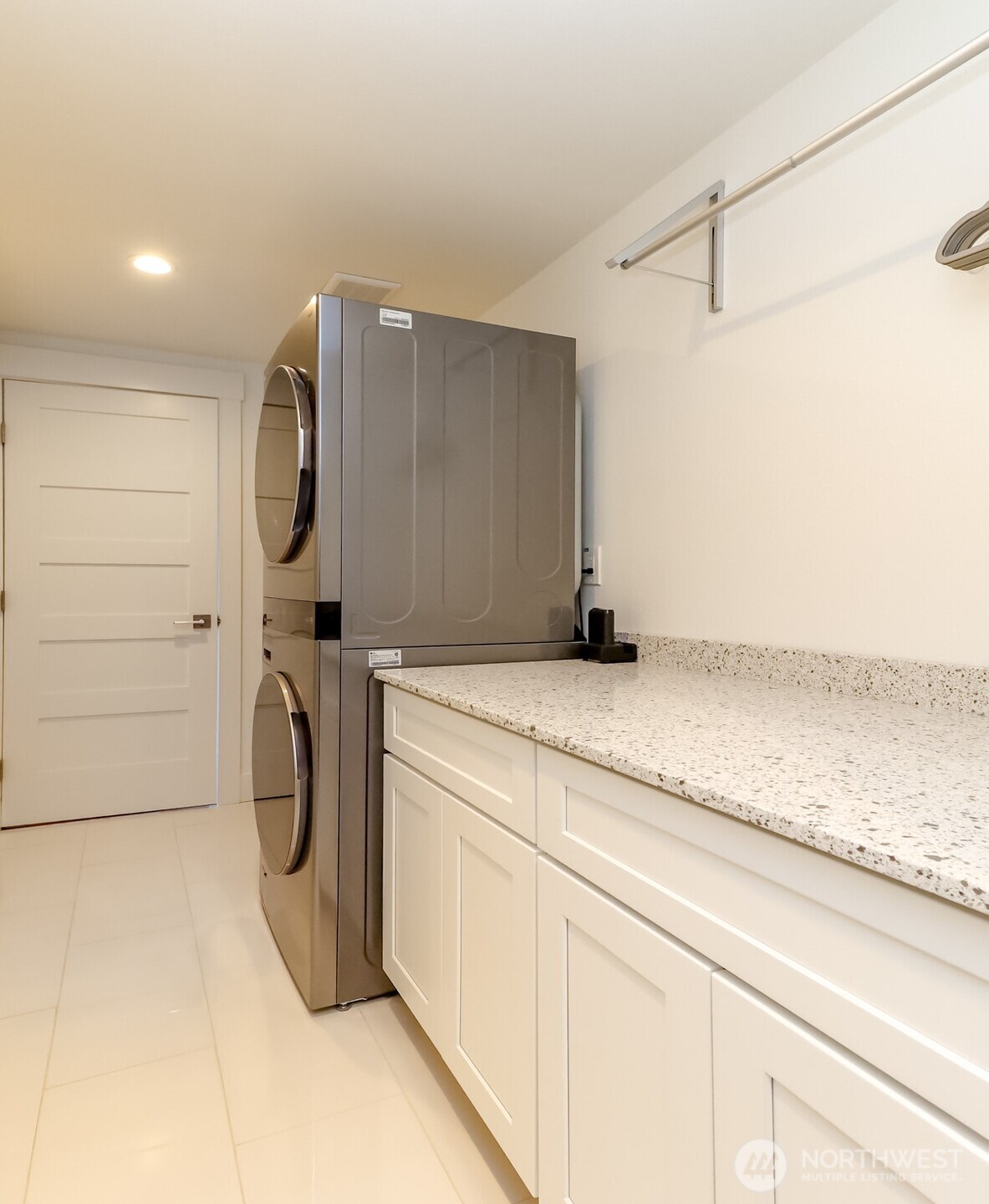 5564 Beverly Avenue Property Photo 34