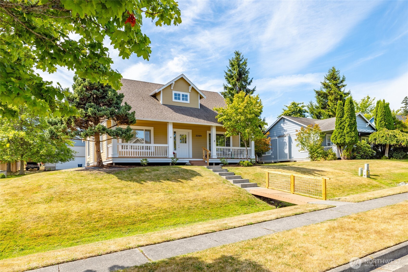 2209 24th Street Property Photo 2
