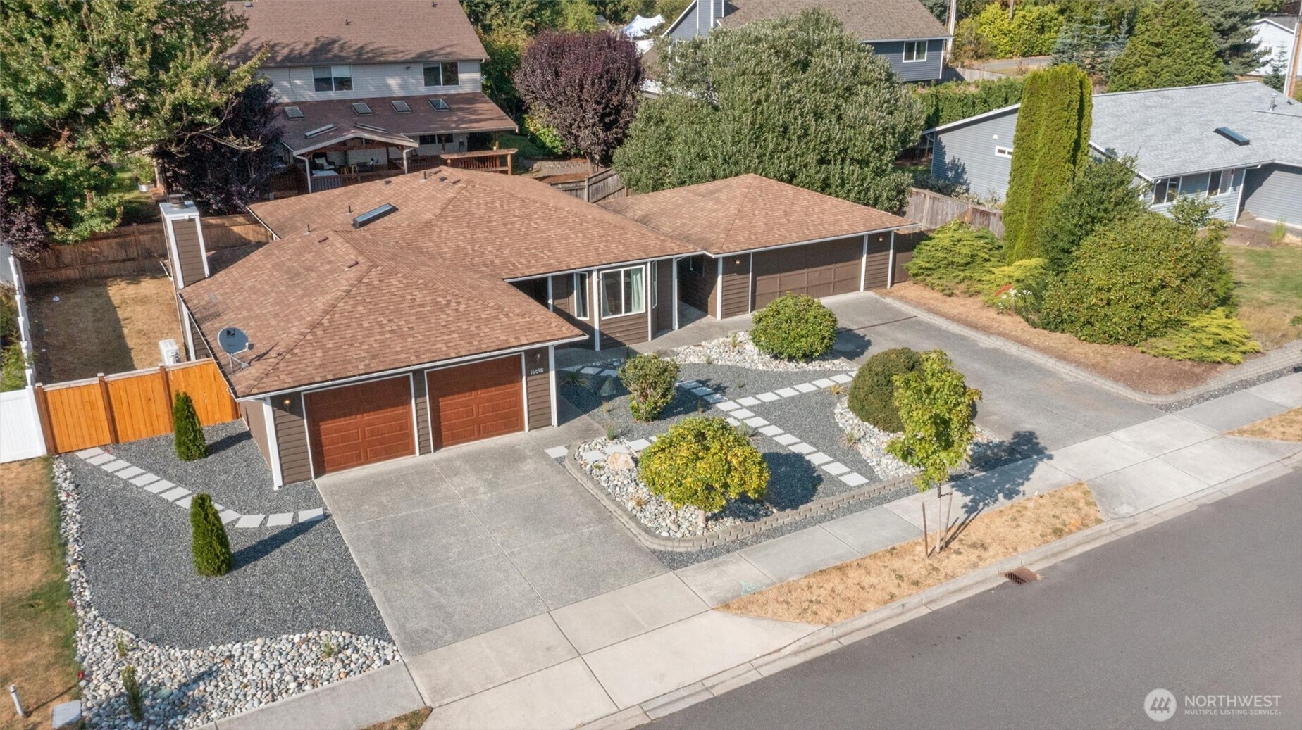 16018 2nd Place Property Photo 1