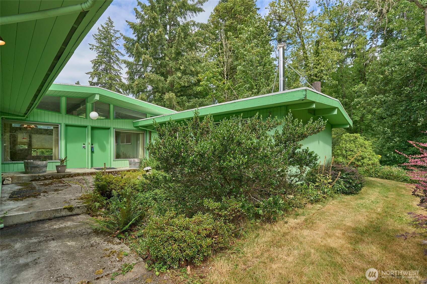 8209 144th Place Property Photo 1