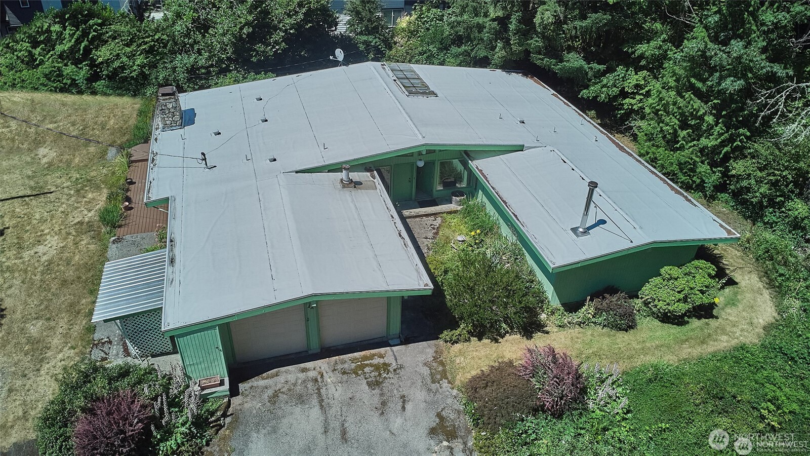 8209 144th Place Property Photo 2