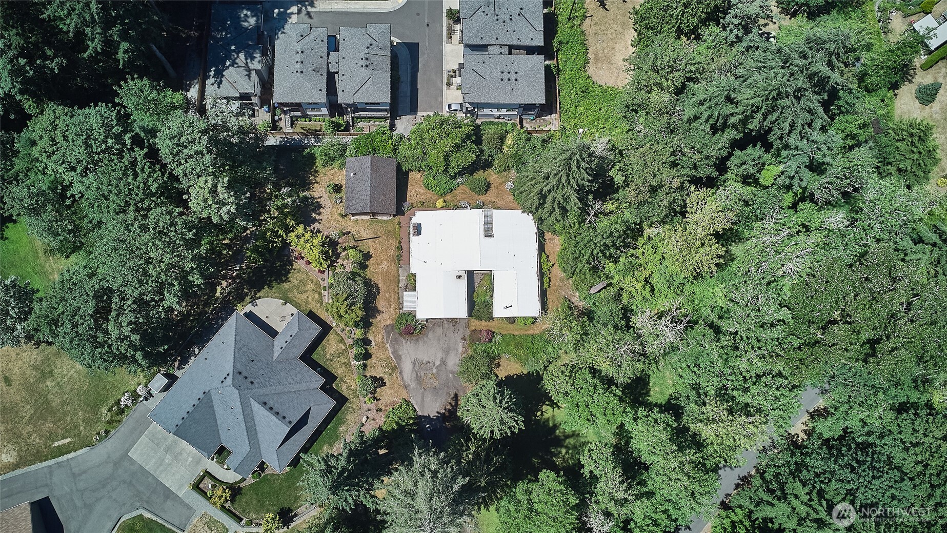 8209 144th Place Property Photo 3