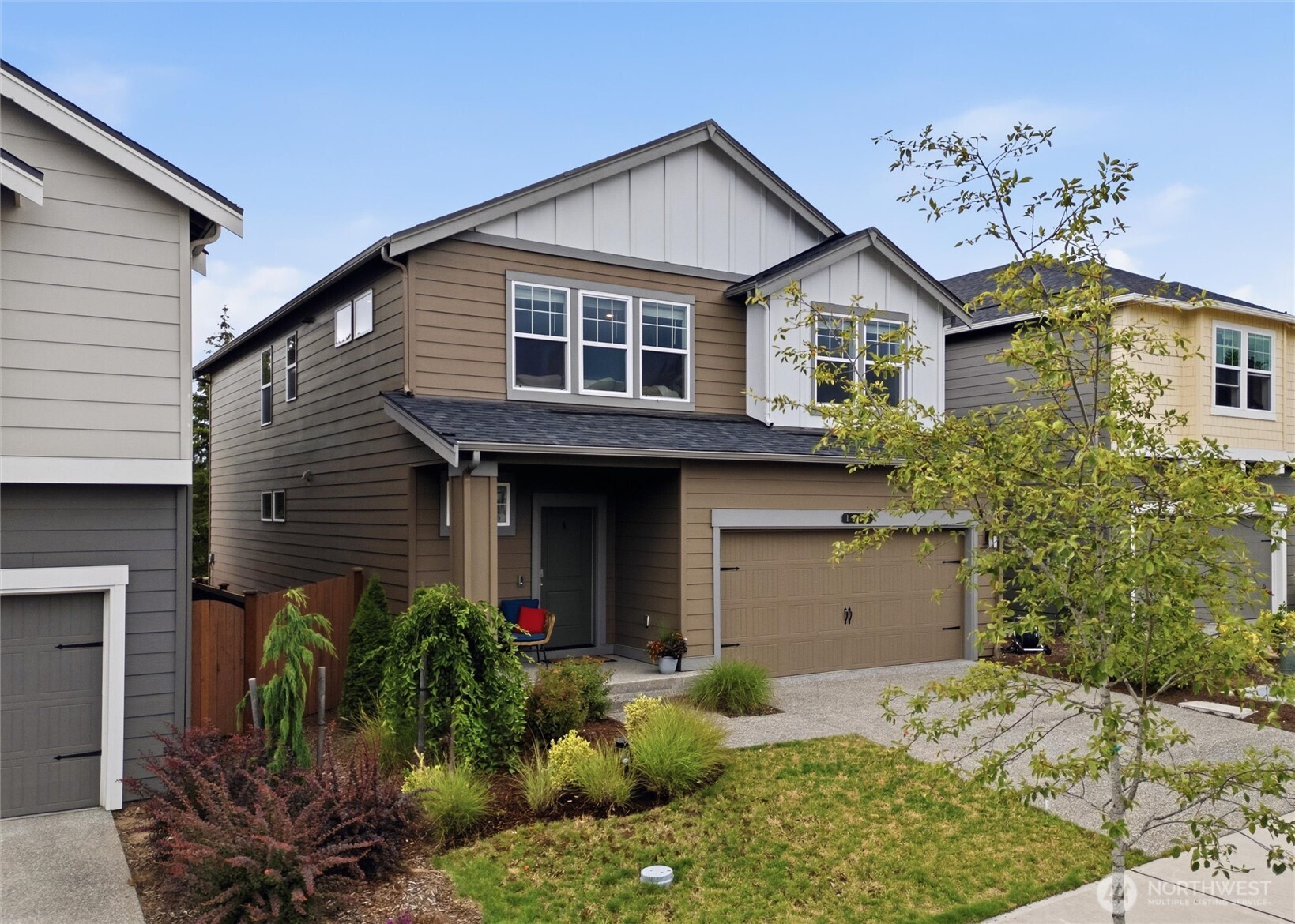 1685 Ne Halden Glen Drive Property Photo 1