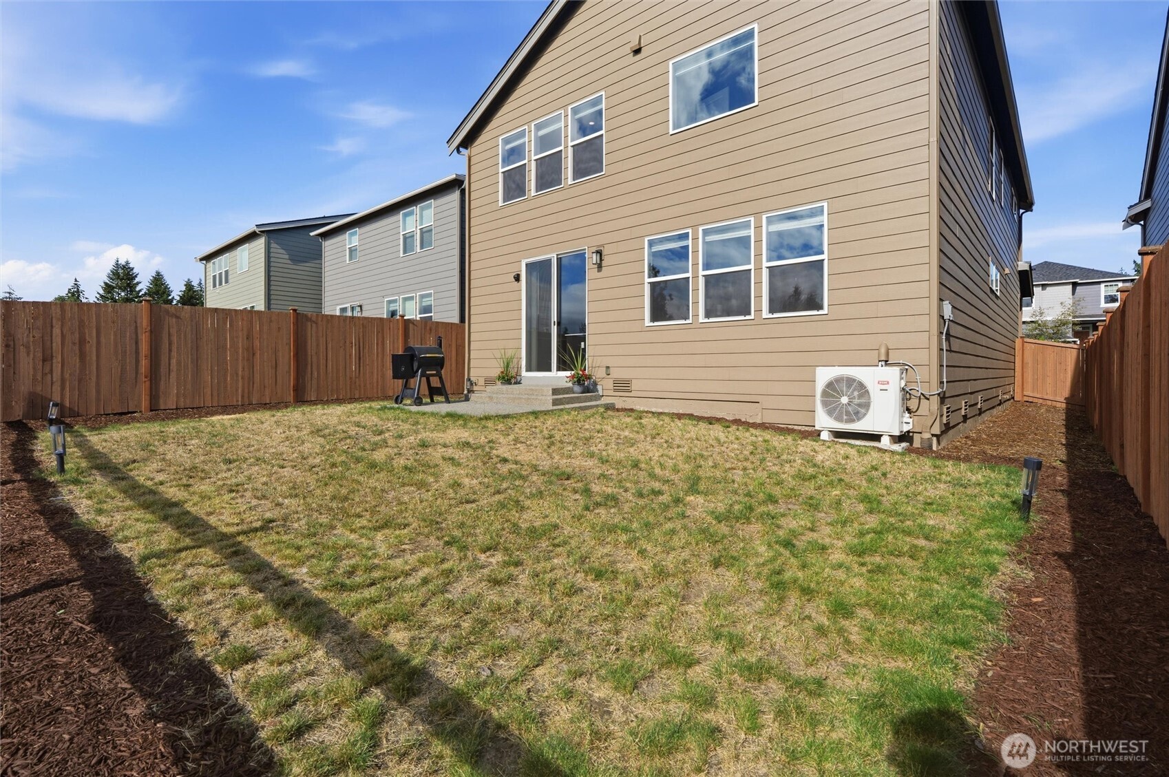 1685 Ne Halden Glen Drive Property Photo 32