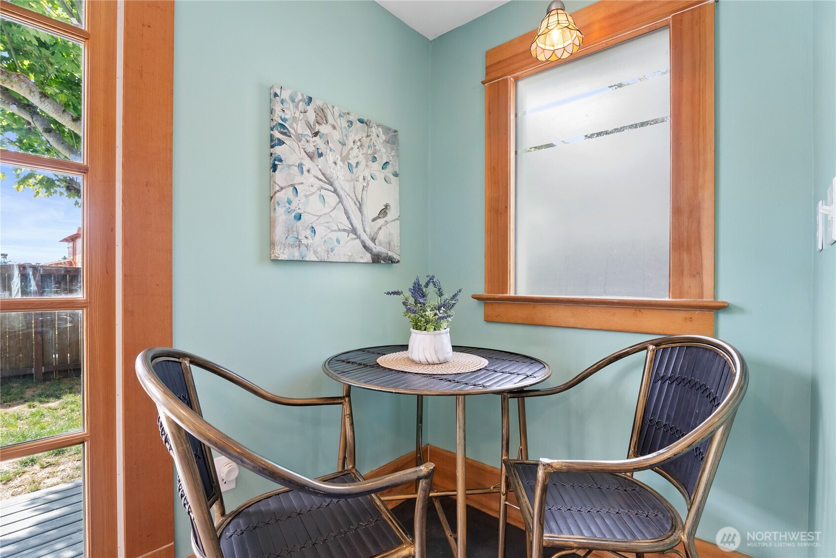 1208 S Oakes Street Property Photo 7