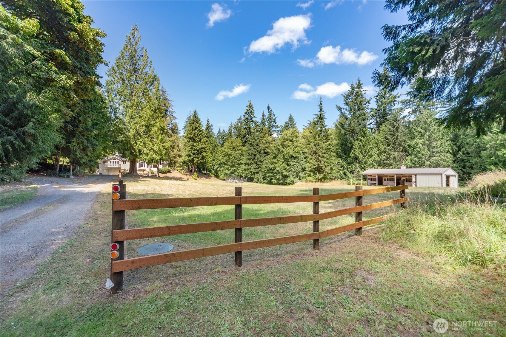 143 Fern Gully Property Photo 32