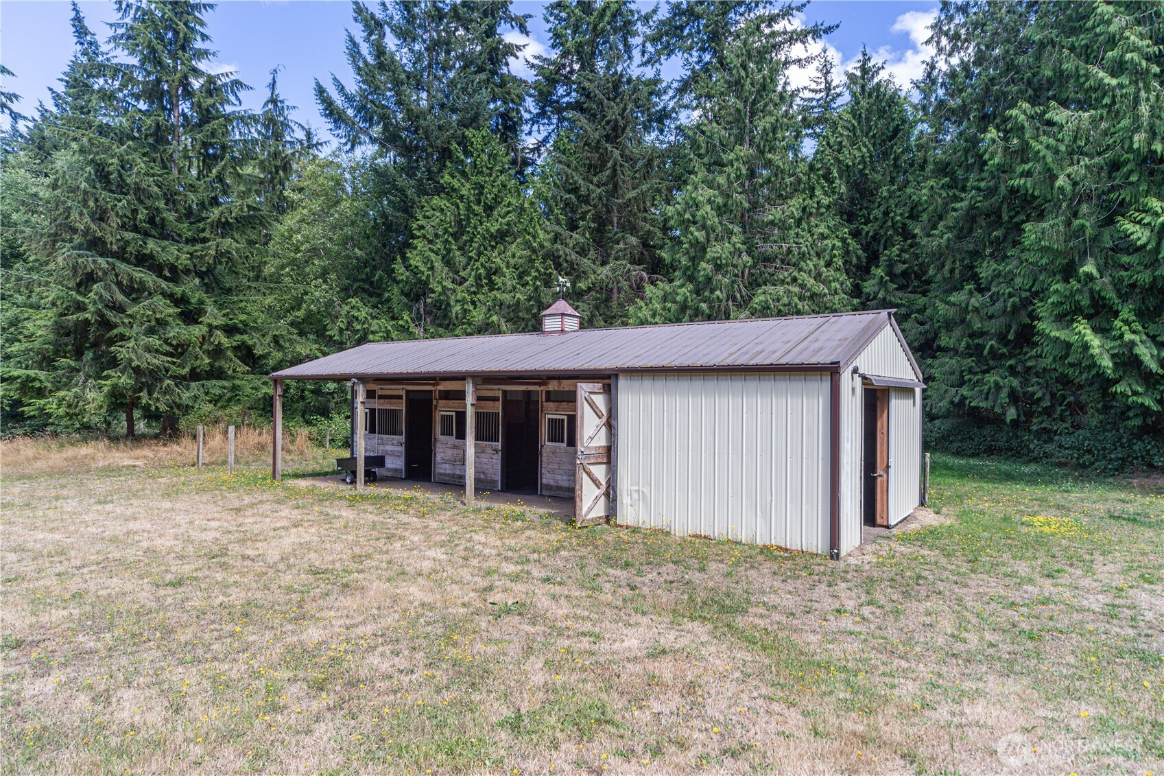 143 Fern Gully Property Photo 33