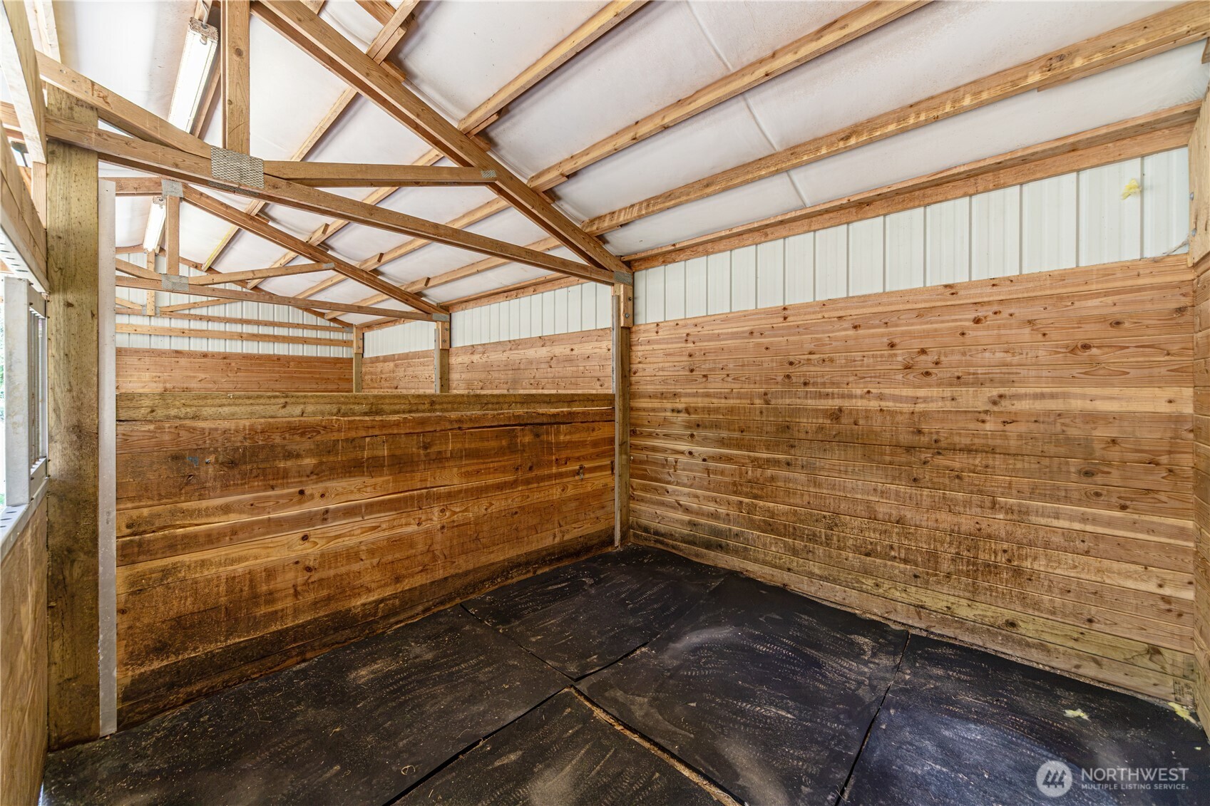 143 Fern Gully Property Photo 38