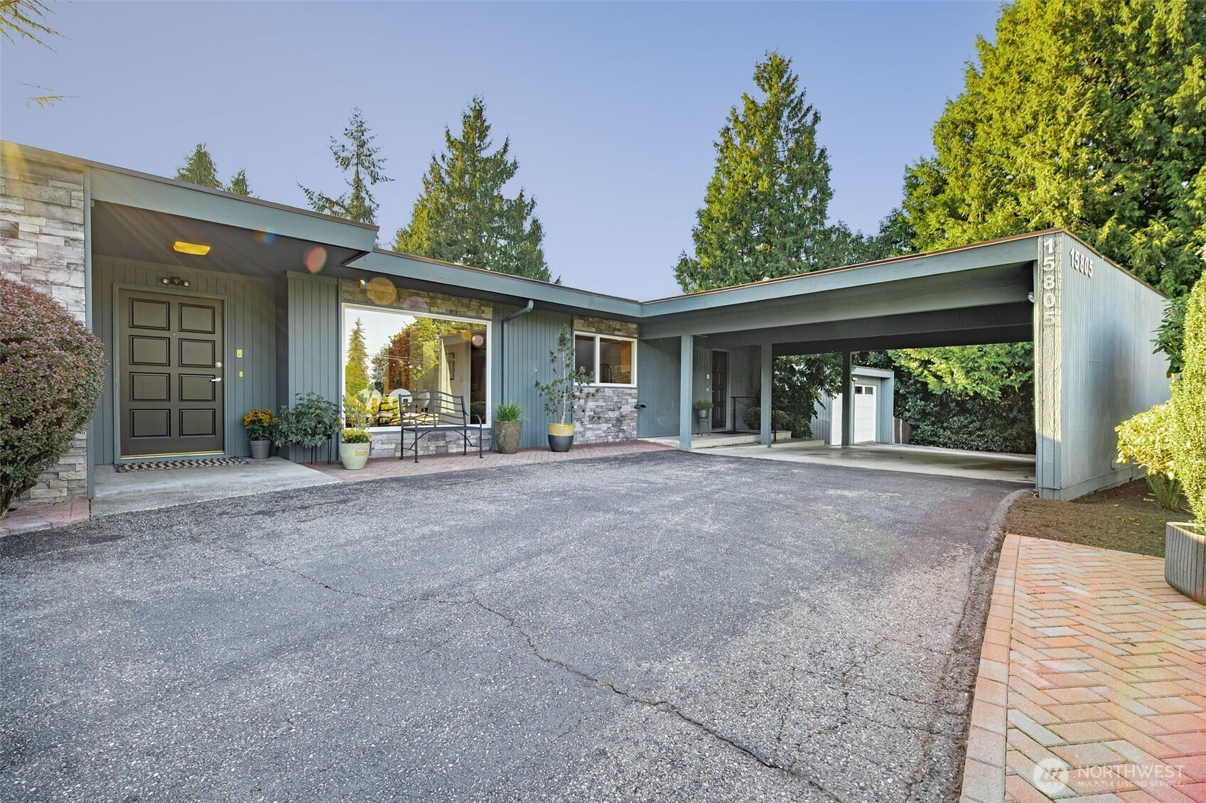 15805 64th Avenue Property Photo 2