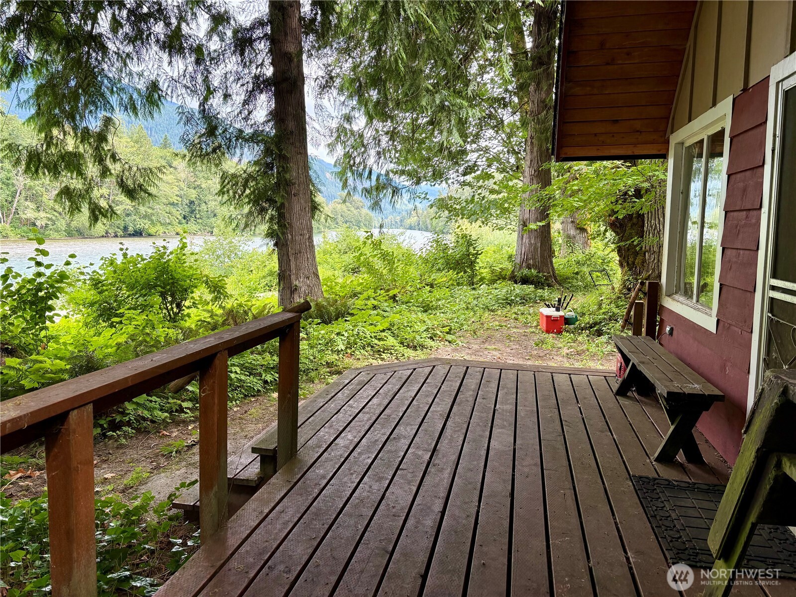 58633 Floral Lane Property Photo 3