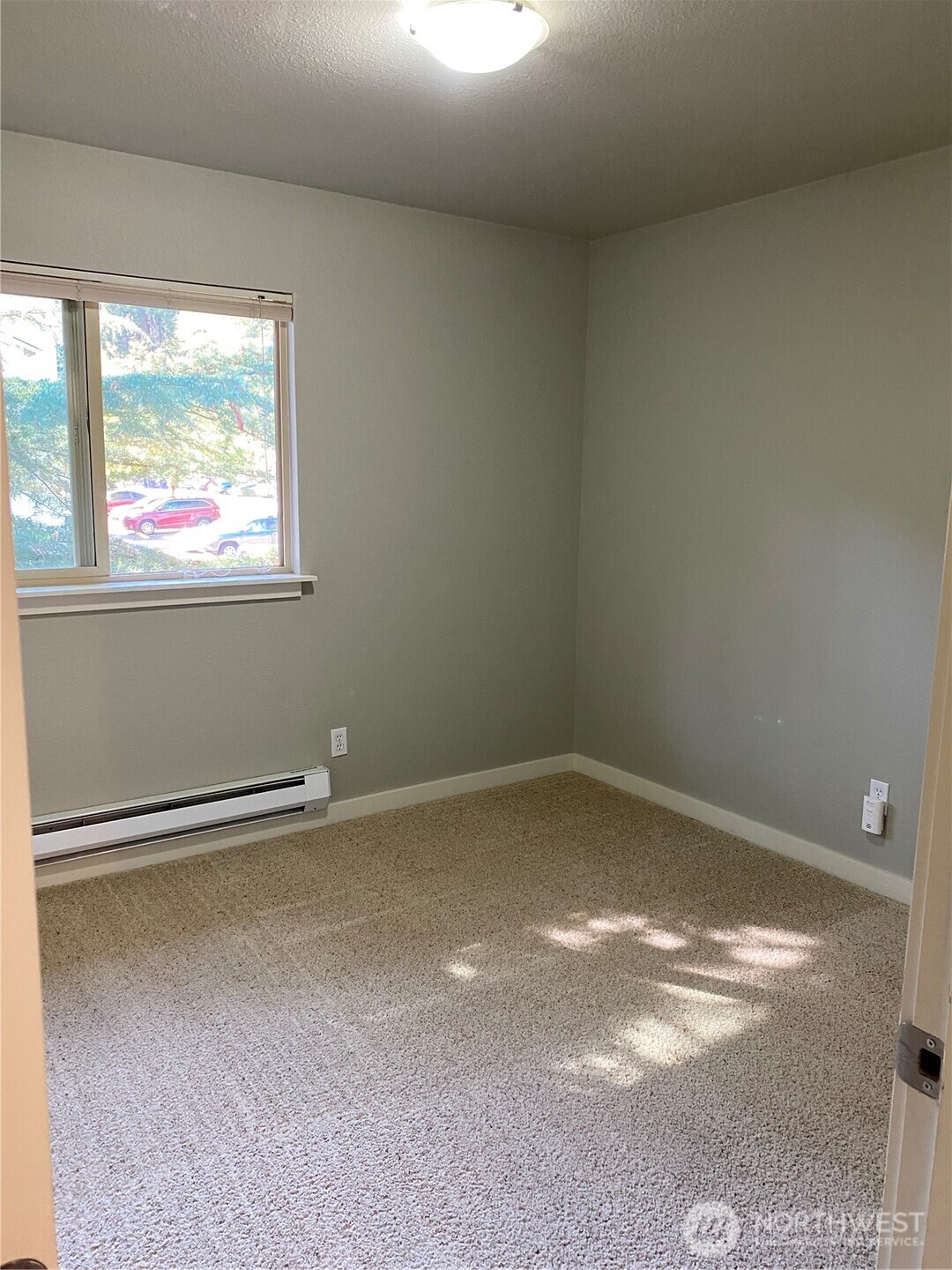 9805 Avondale Rd M-240 Property Photo 6