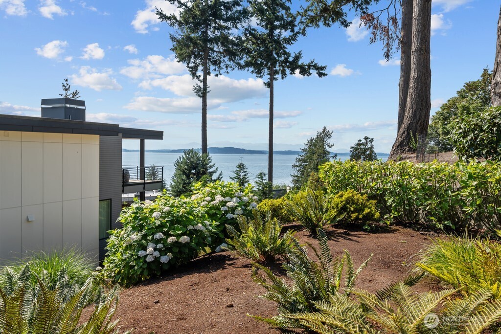 5630 Beach Drive Property Photo 37