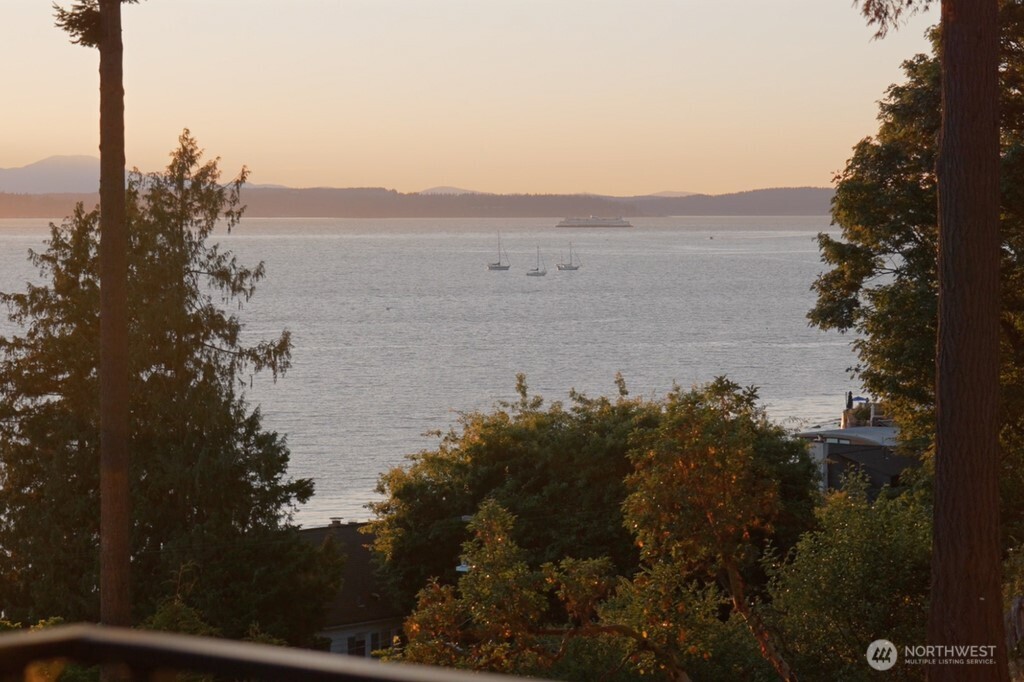 5630 Beach Drive Property Photo 39