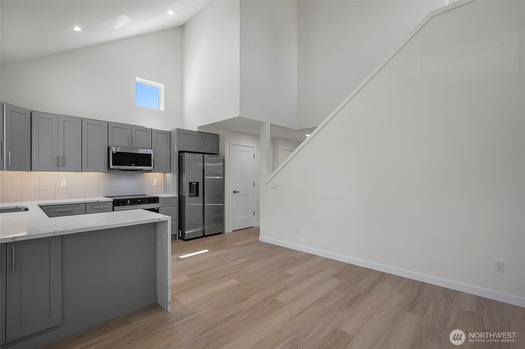2623 Grand Ave C Property Photo 4