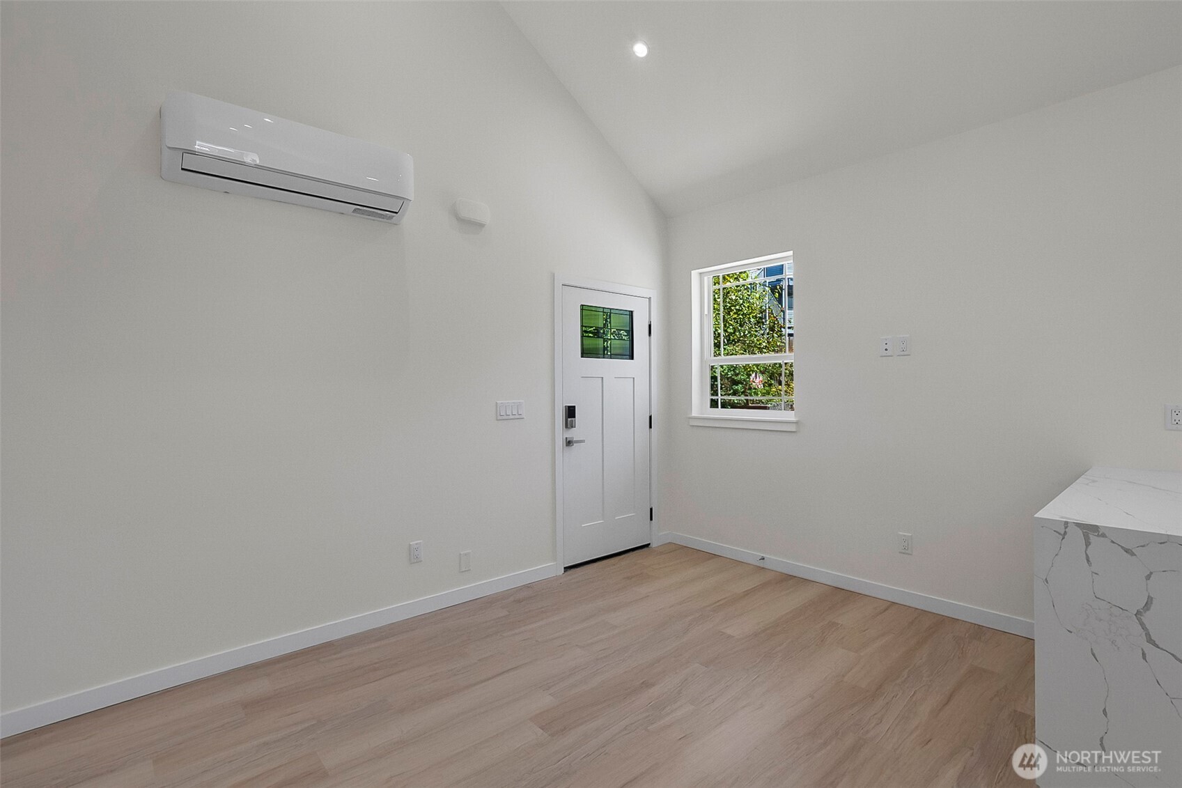 2623 Grand Ave C Property Photo 10