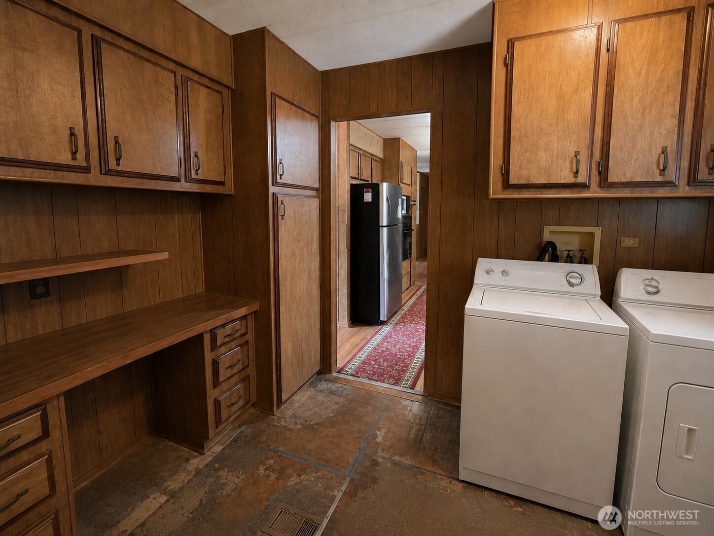 701 Edgewood Avenue Property Photo 8