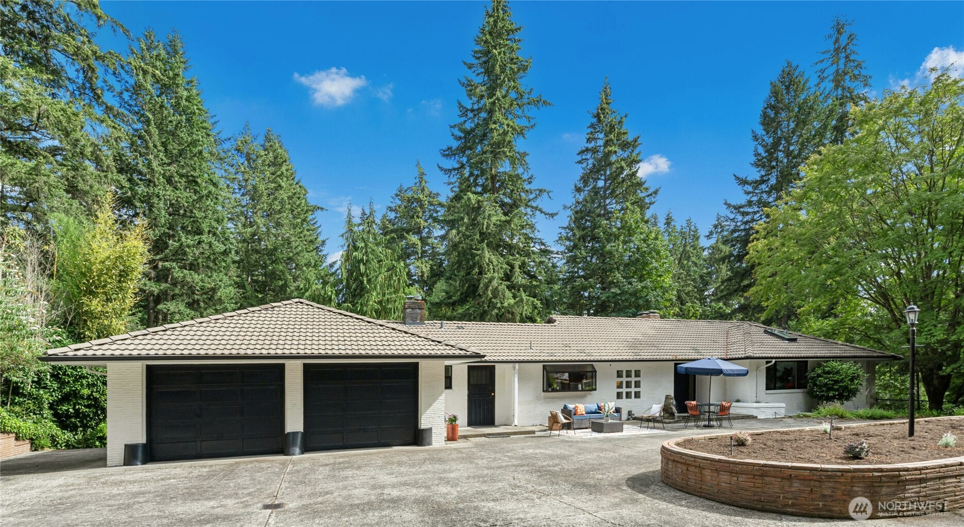 18411 40th Place Property Photo 2