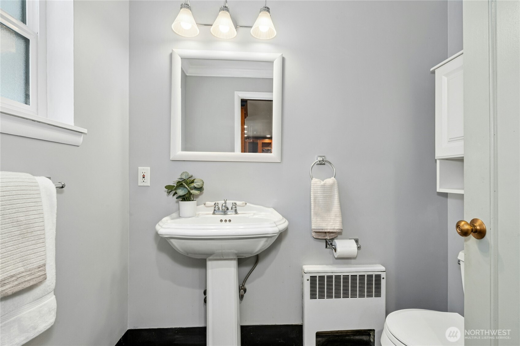 18411 40th Place Property Photo 10