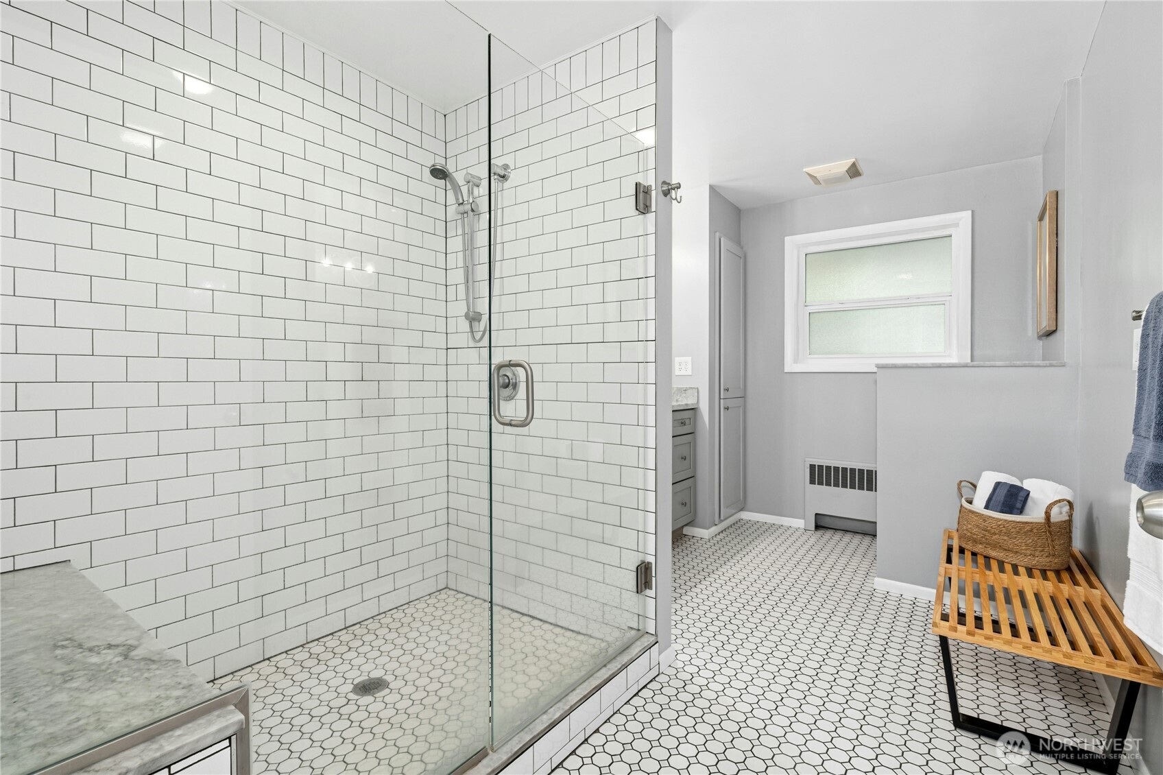 18411 40th Place Property Photo 12