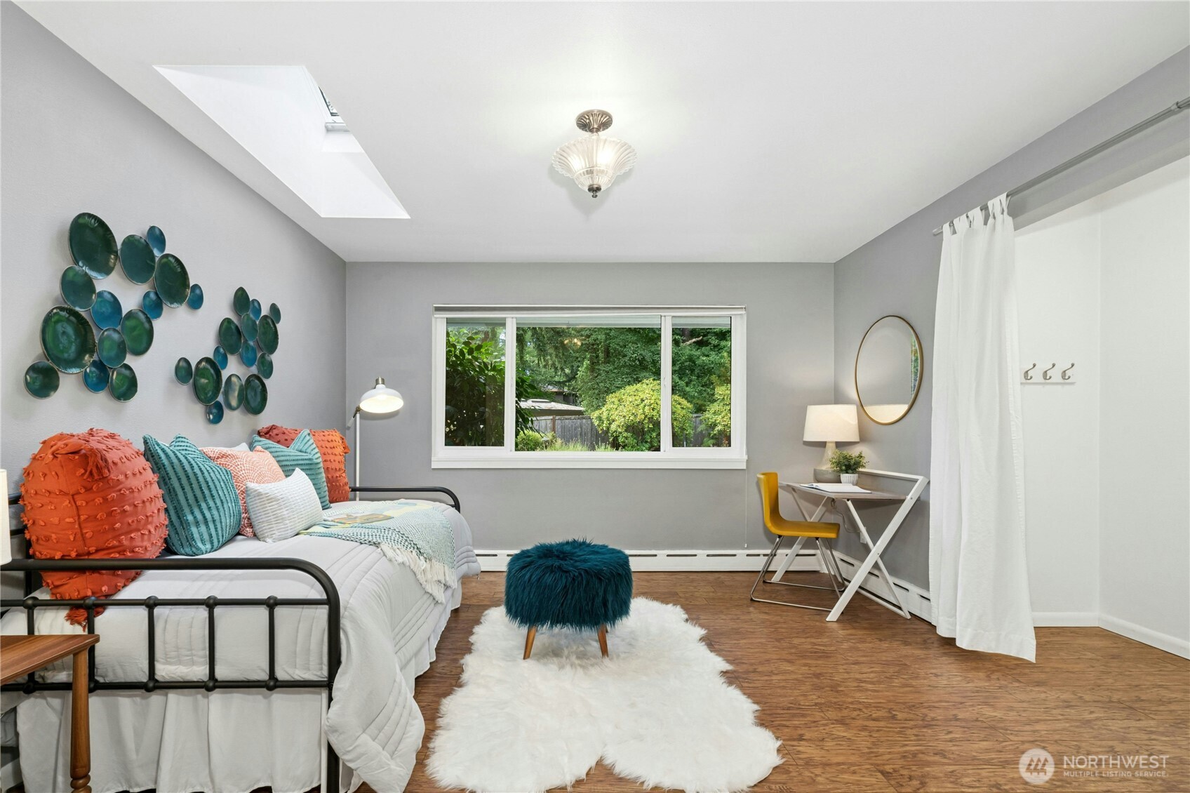 18411 40th Place Property Photo 14