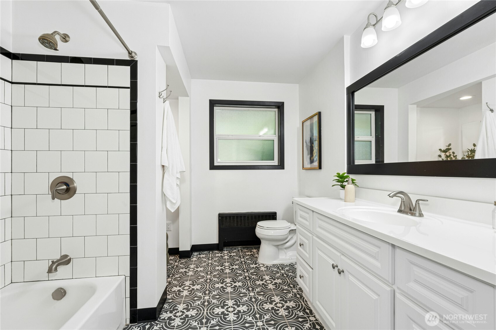 18411 40th Place Property Photo 15