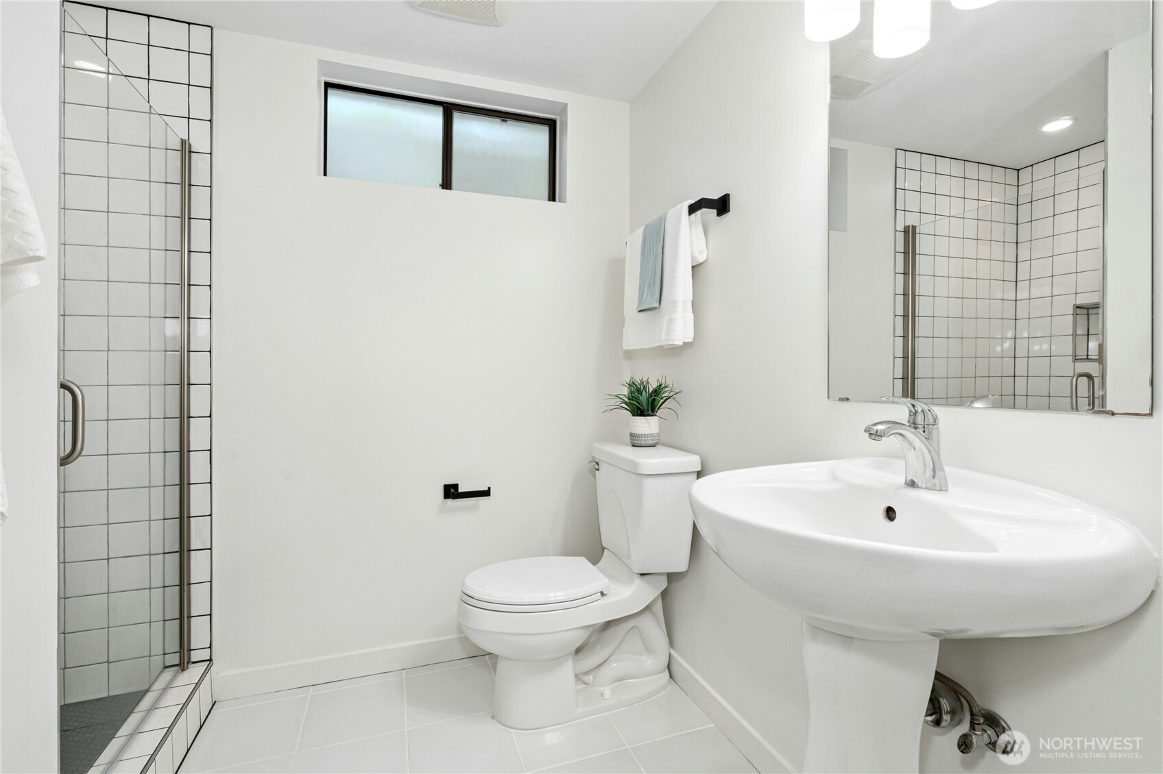 18411 40th Place Property Photo 23