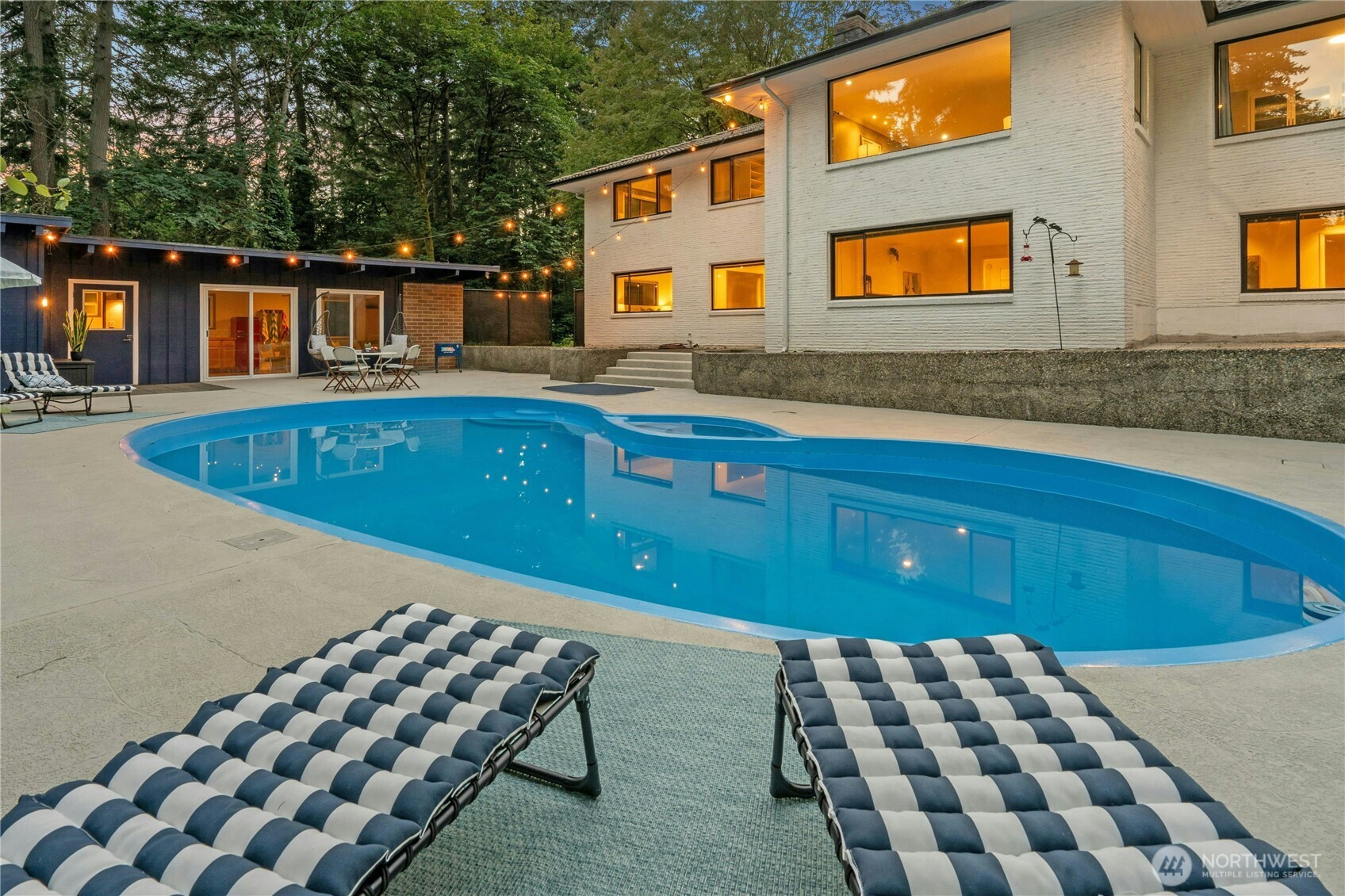 18411 40th Place Property Photo 39