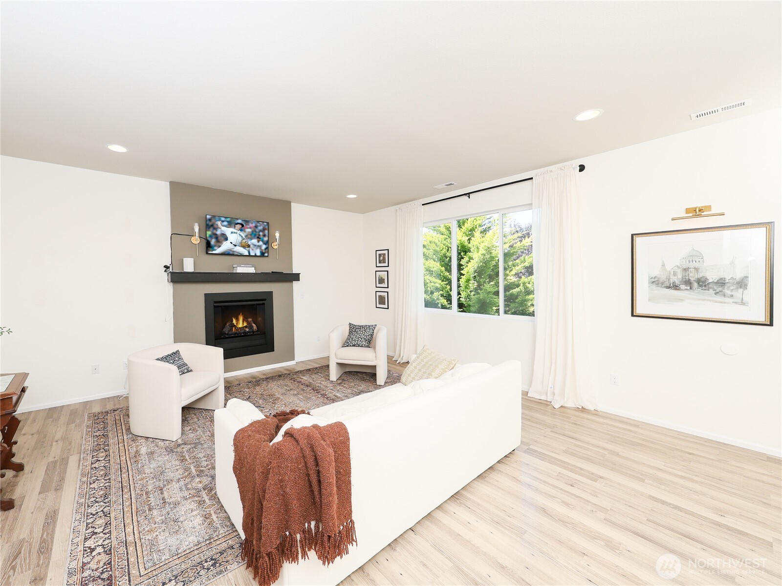 17701 Maple Street Property Photo 9