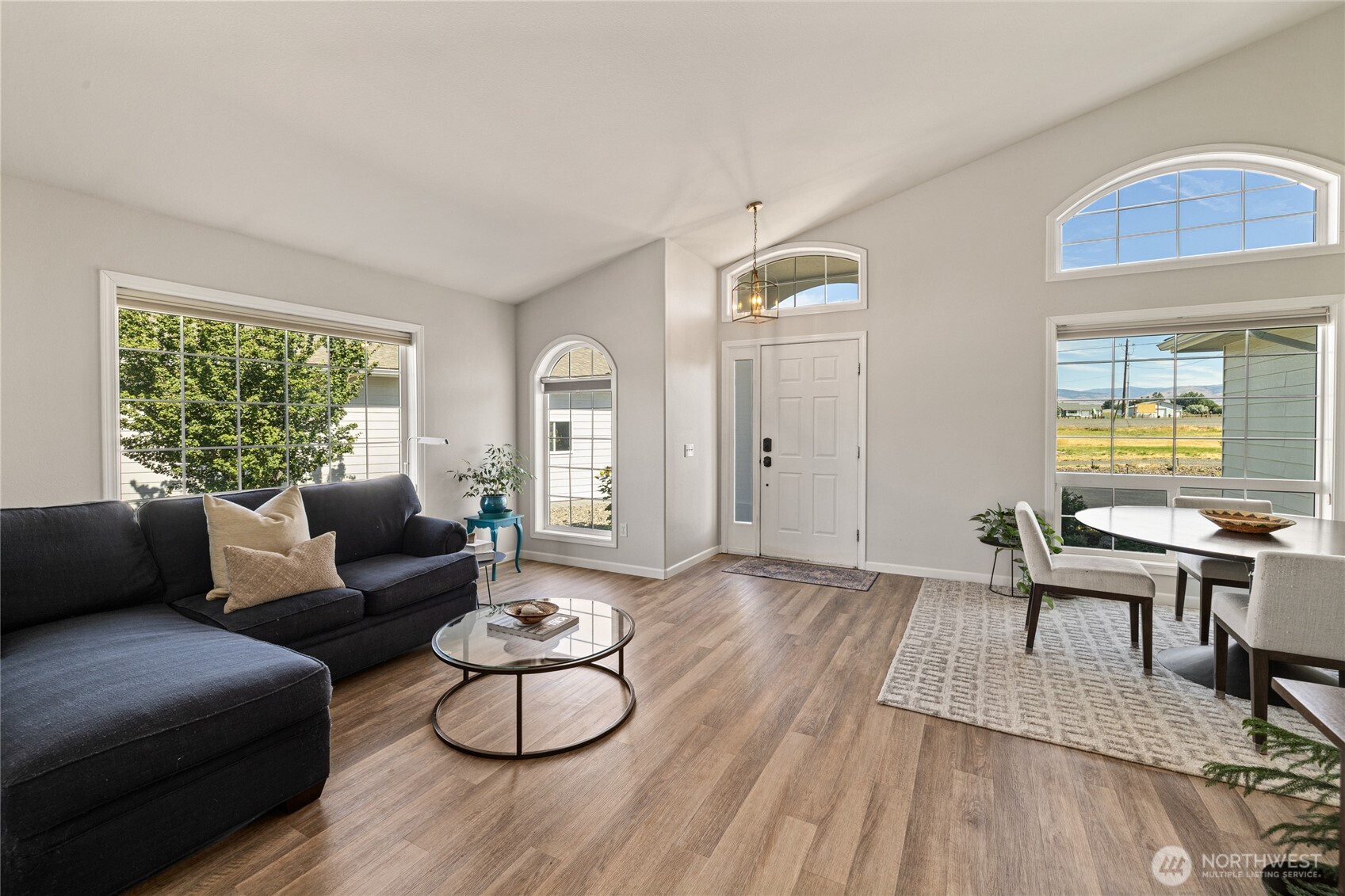 2430 Vantage Highway Property Photo 3