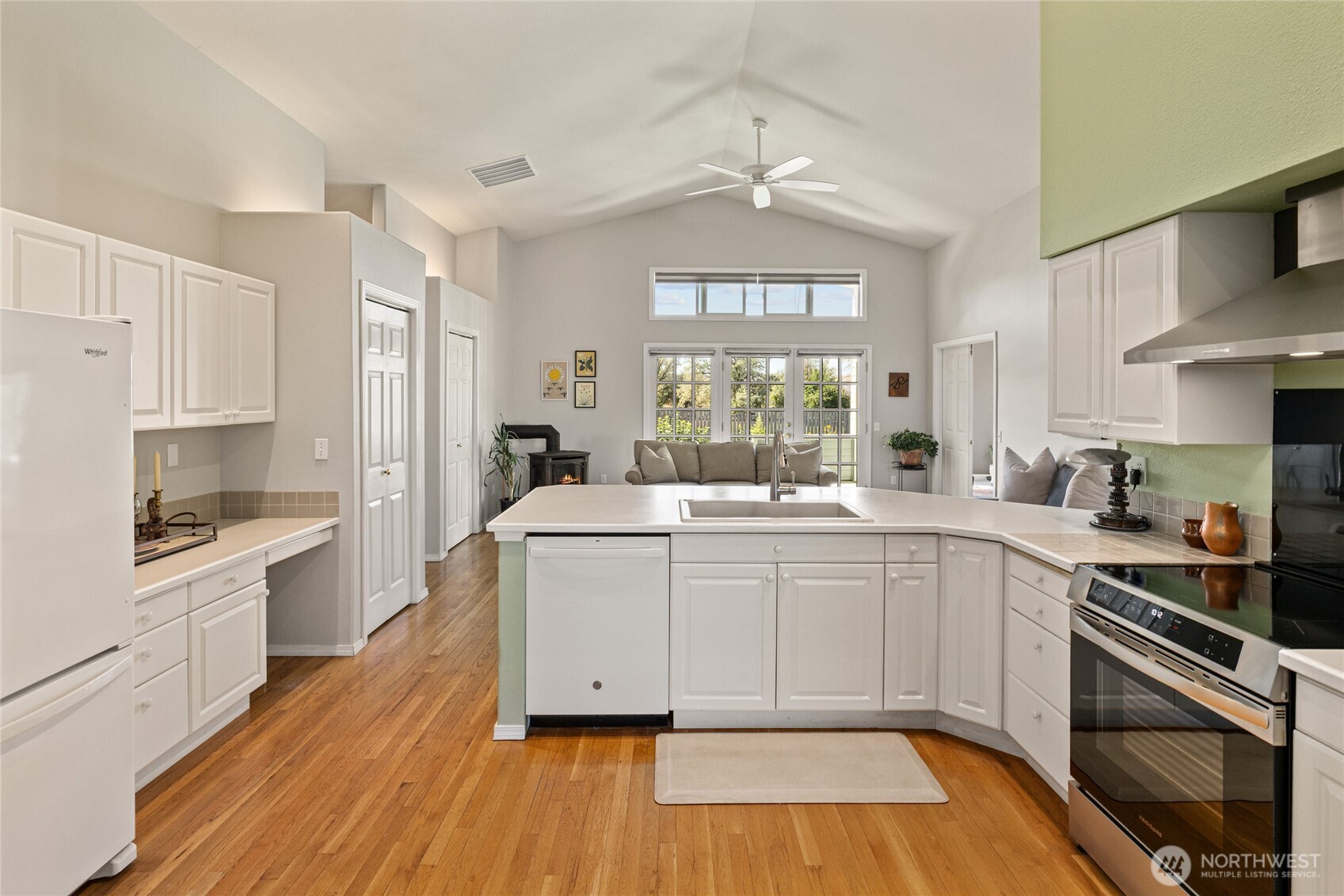 2430 Vantage Highway Property Photo 7
