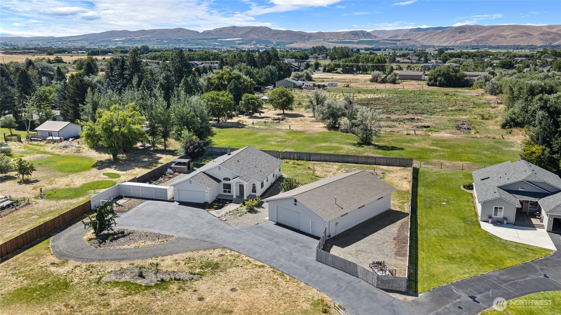 2430 Vantage Highway Property Photo 32