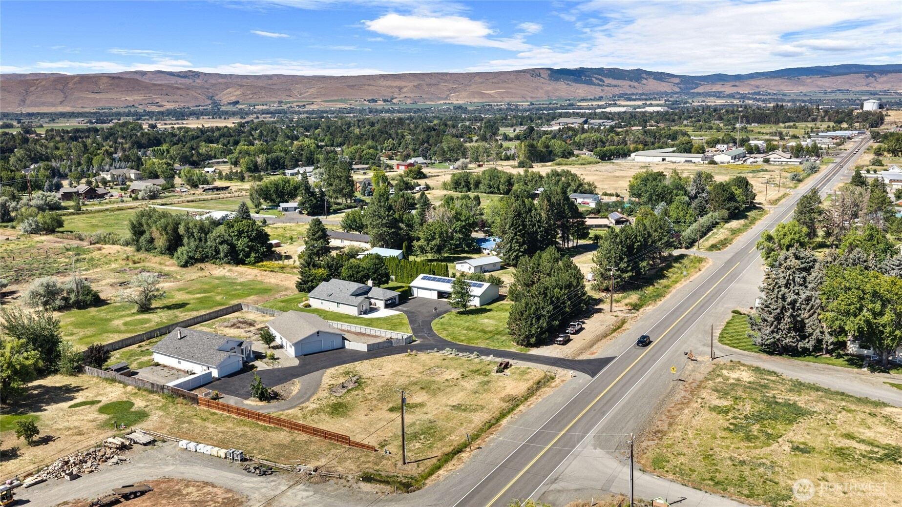 2430 Vantage Highway Property Photo 33