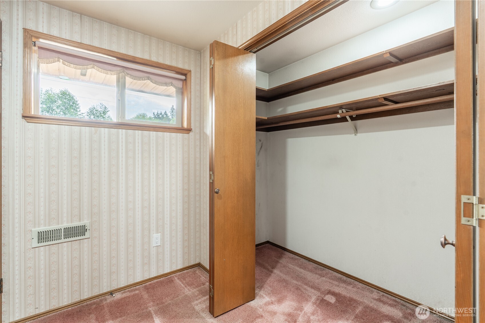 7825 92nd Place Property Photo 15