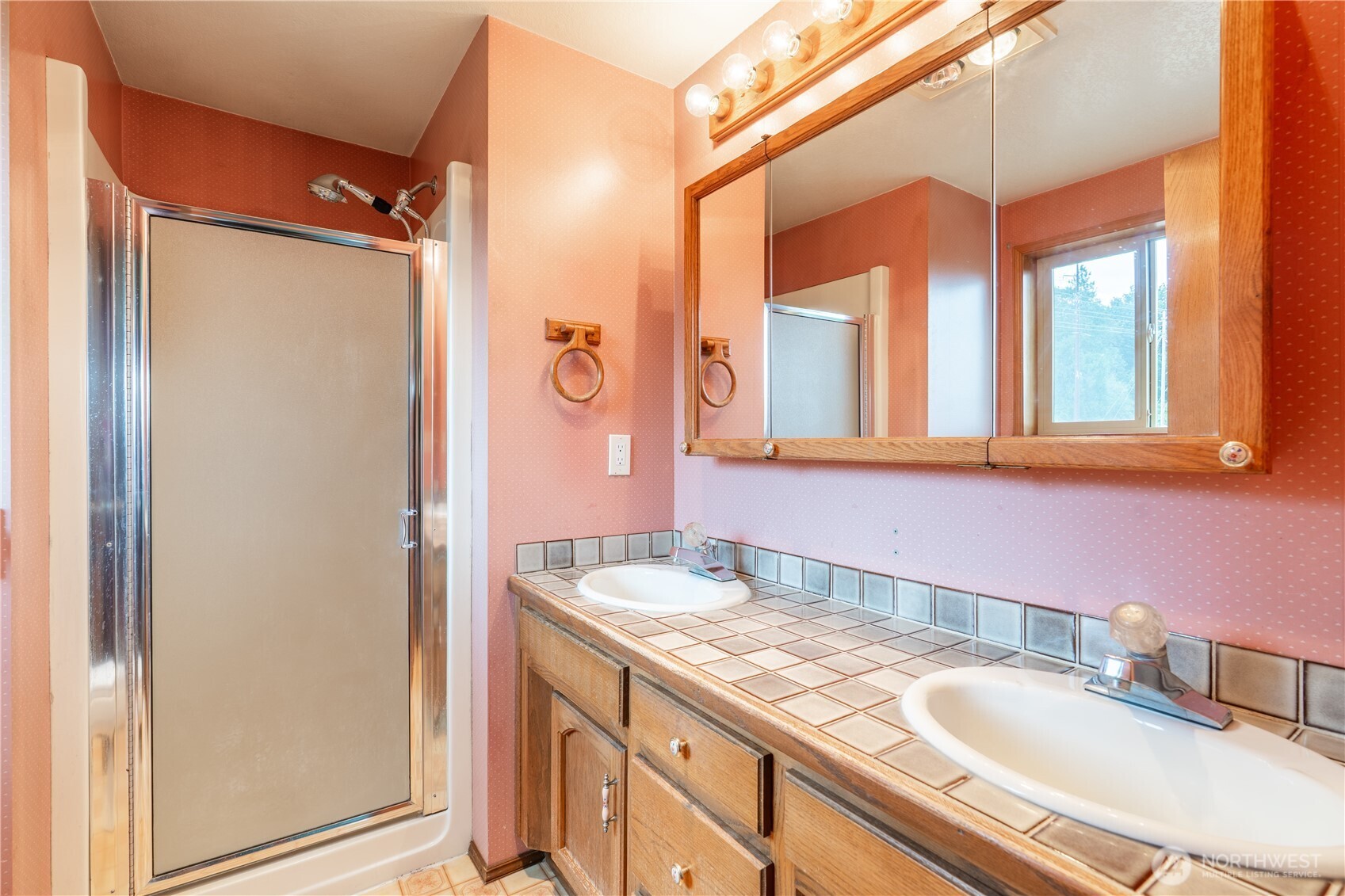 7825 92nd Place Property Photo 16