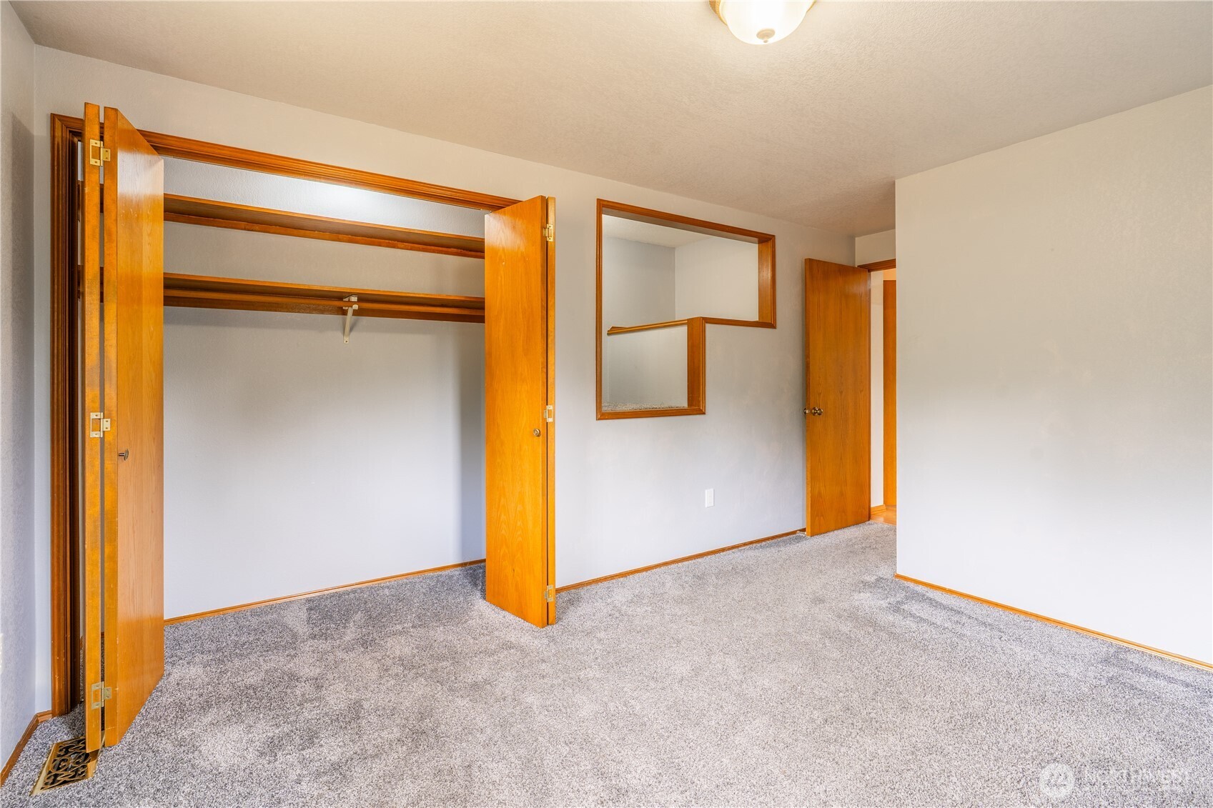 7825 92nd Place Property Photo 18