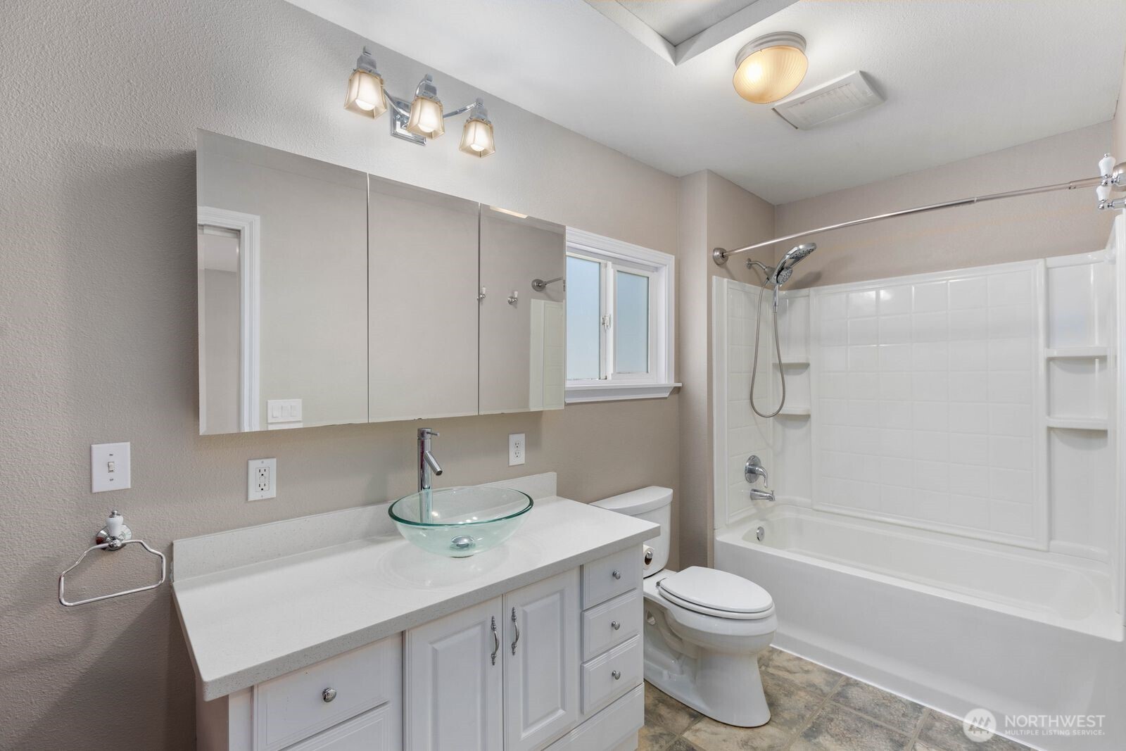 15507 56th Avenue Property Photo 10