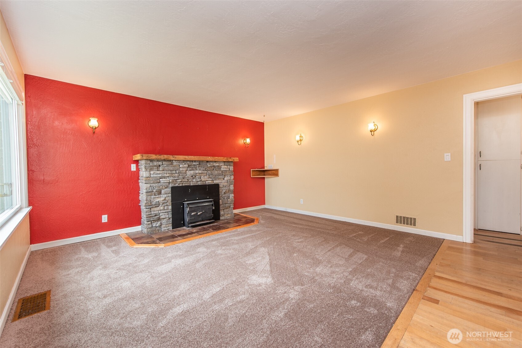 1316 S Laurel Street Property Photo 3