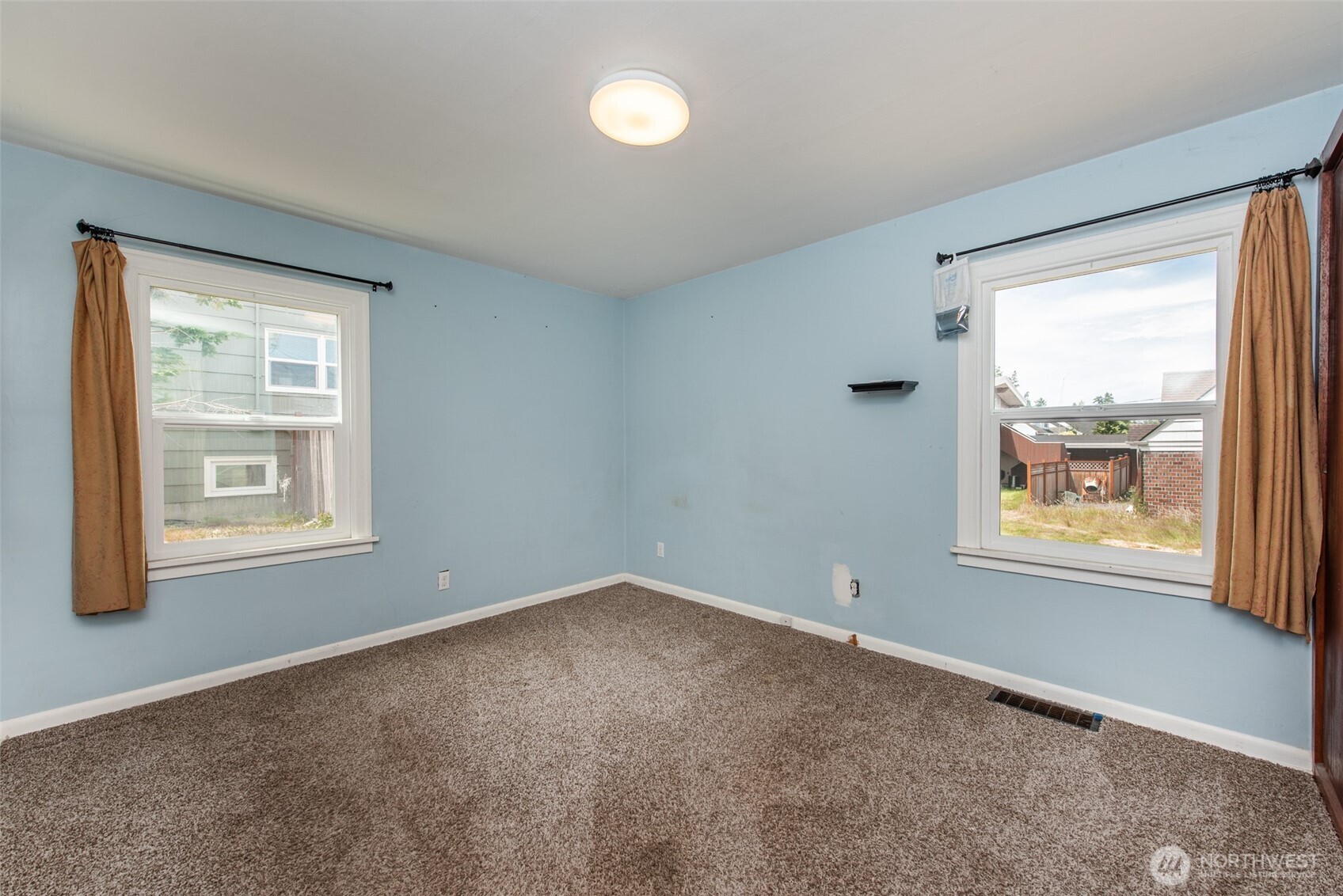1316 S Laurel Street Property Photo 7