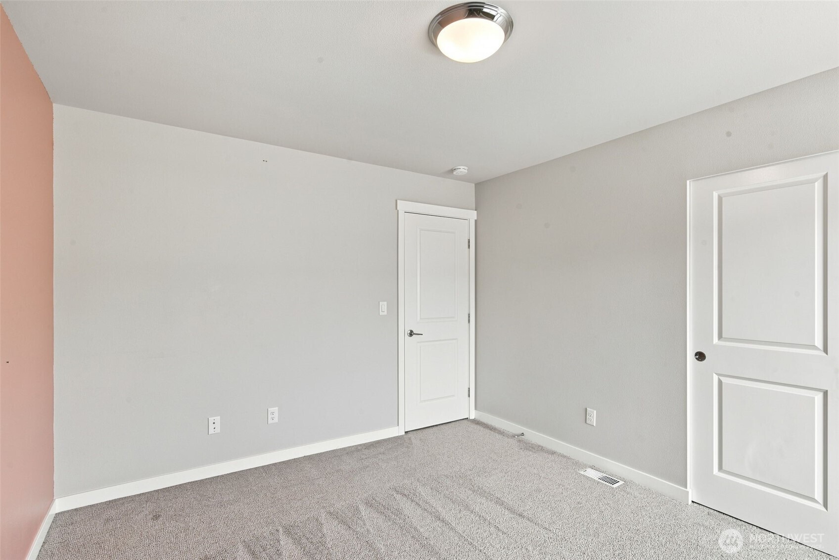 223 Hovey Street Property Photo 27