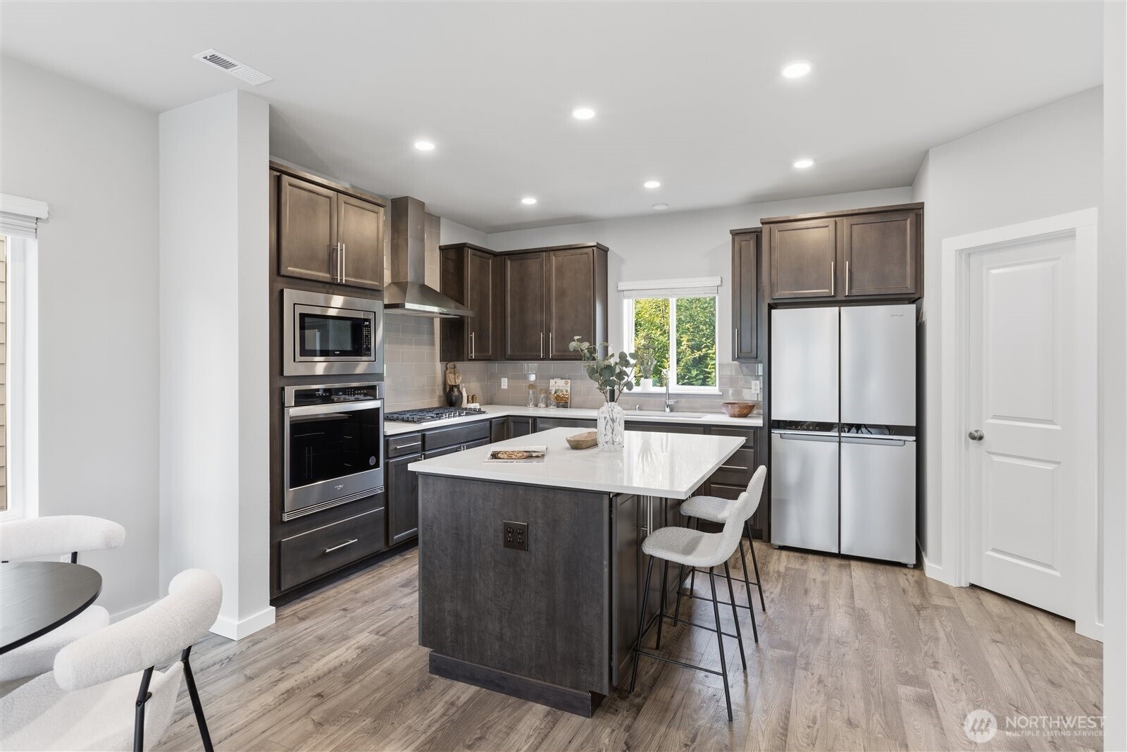309 207th Place Property Photo 12