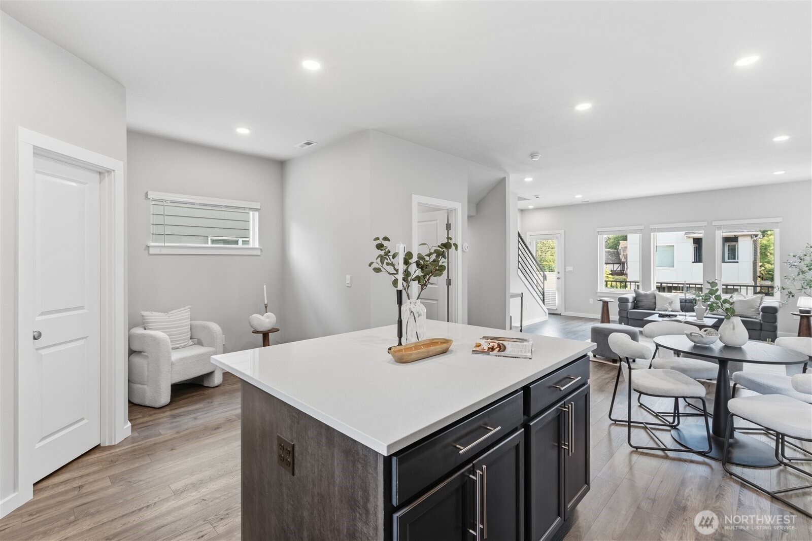 309 207th Place Property Photo 14