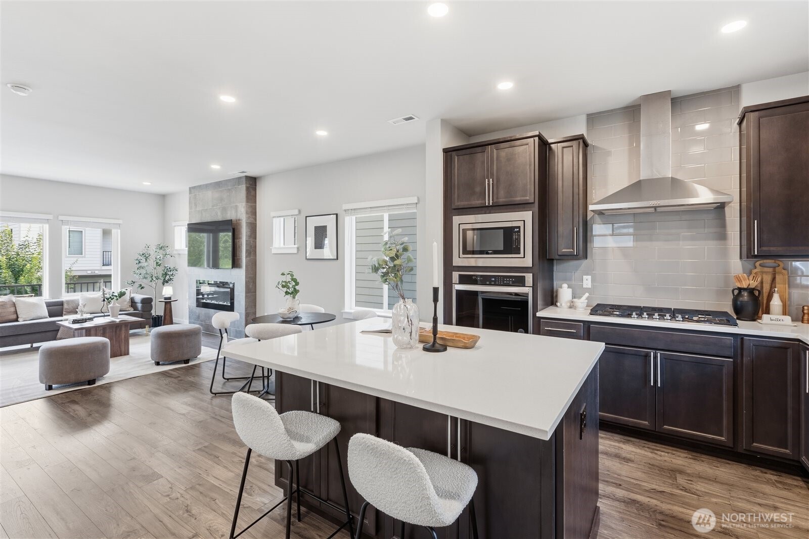 309 207th Place Property Photo 15