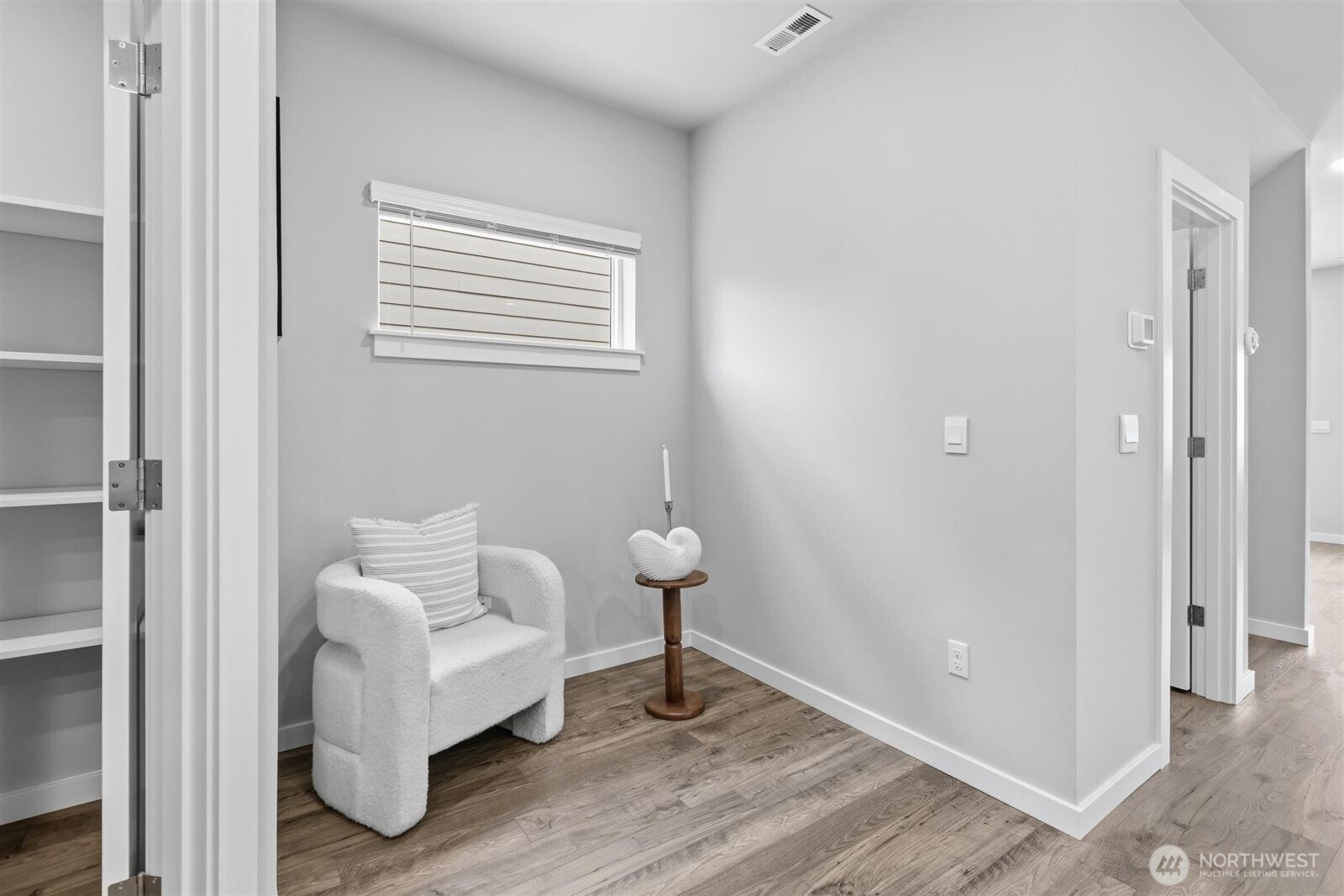 309 207th Place Property Photo 18