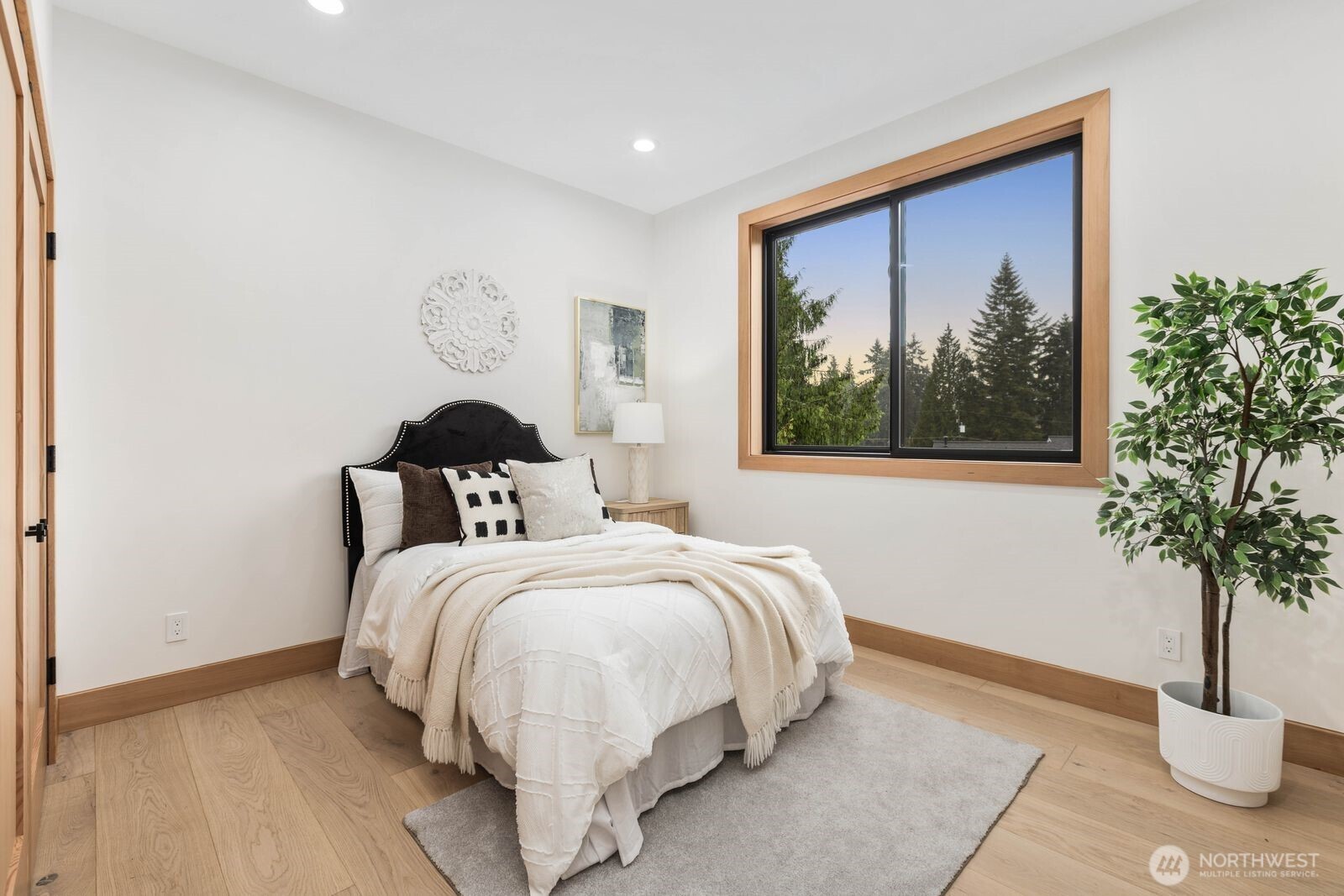 1207 145th Avenue Property Photo 33
