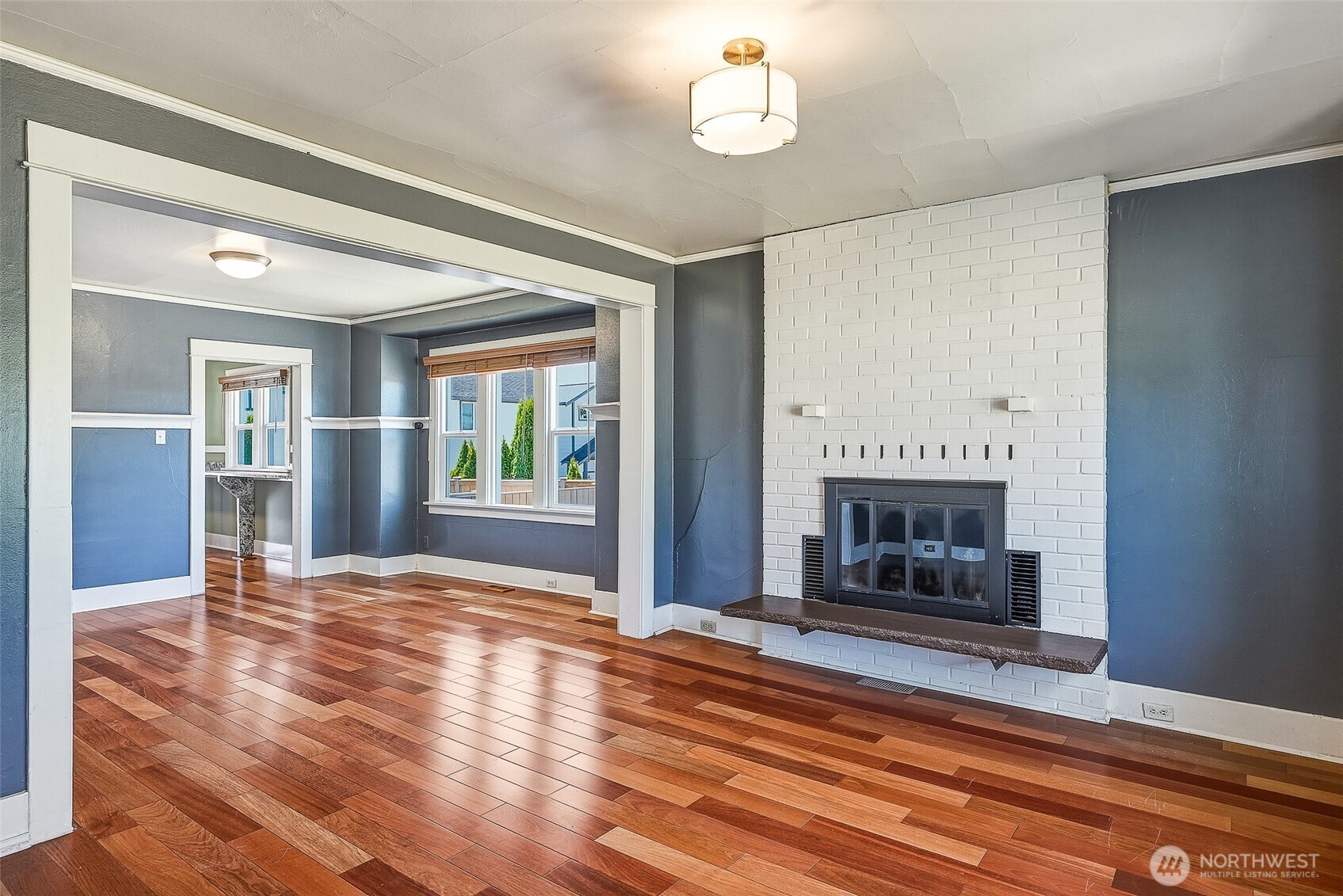 1711 Emerald Street Property Photo 4