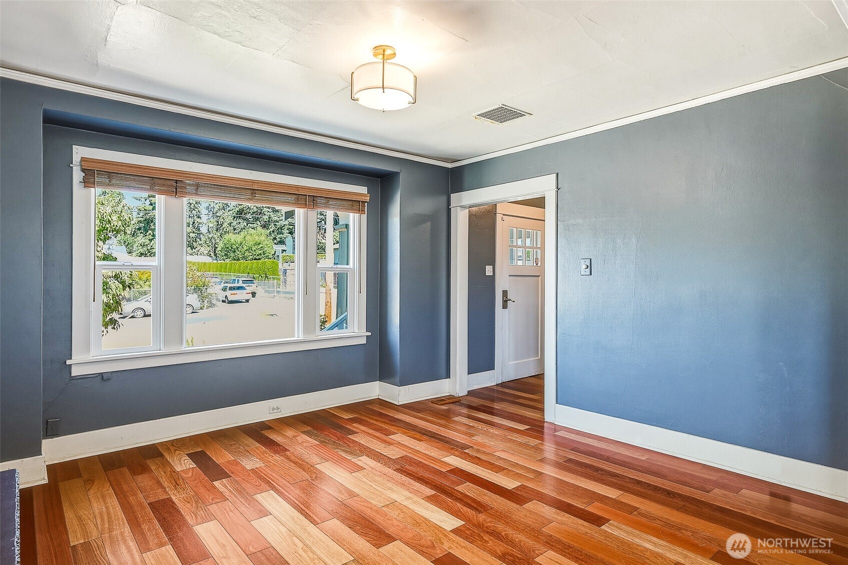 1711 Emerald Street Property Photo 6