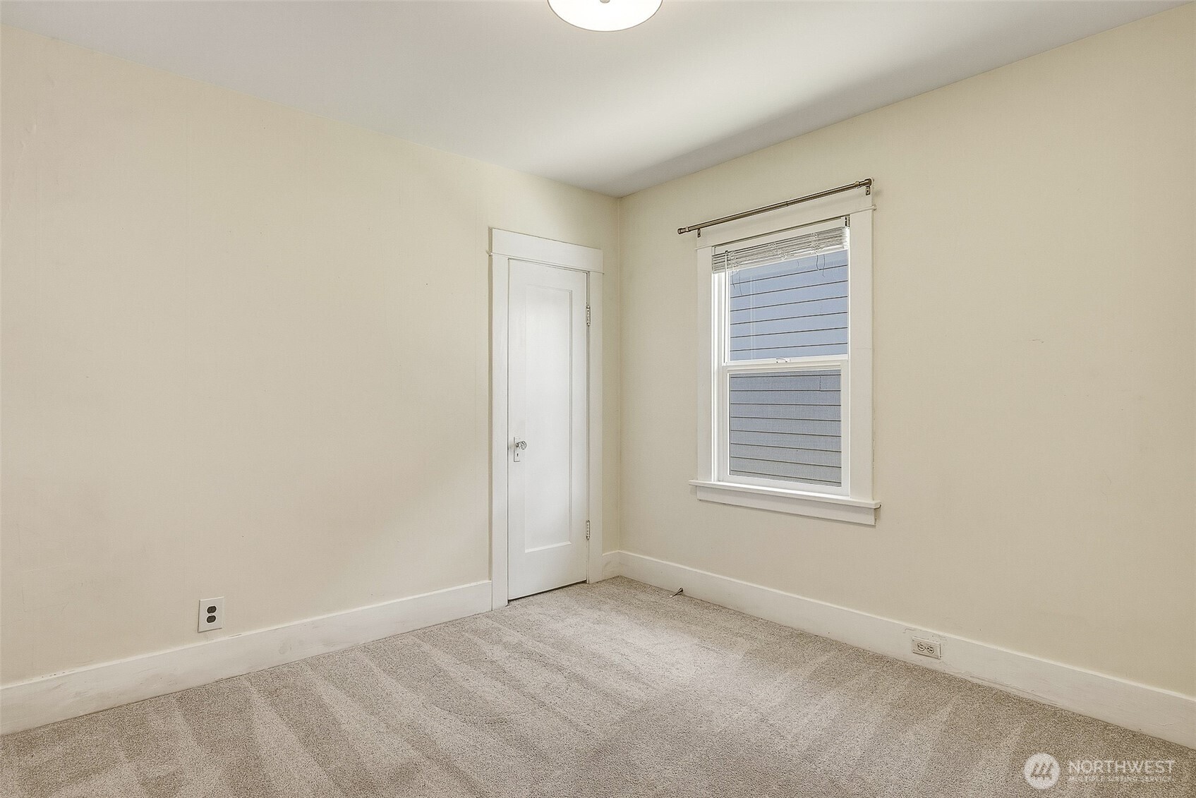1711 Emerald Street Property Photo 16